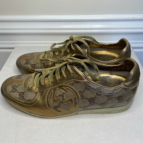 Y2K 2000’s Gucci Gold Sneaker Women’s Size 8 - Picture 2 of 4